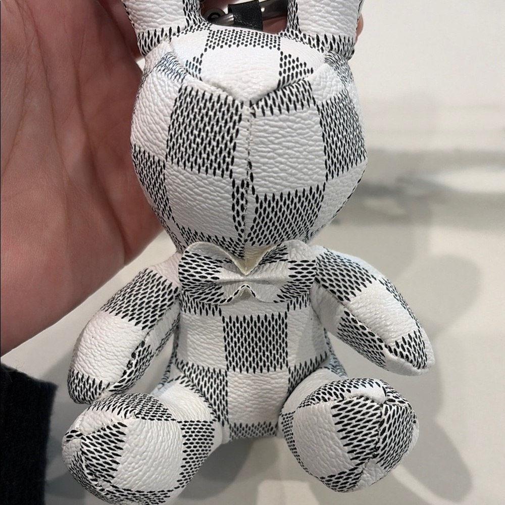 Checkered Bunny Keychain - Picture 2 of 2